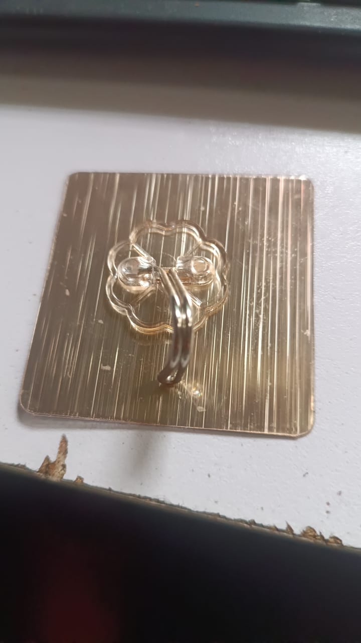 Adhesive Heavy-Duty Hooks for Kitchen and Bathroom (1 Pc / 6×6 Cm)